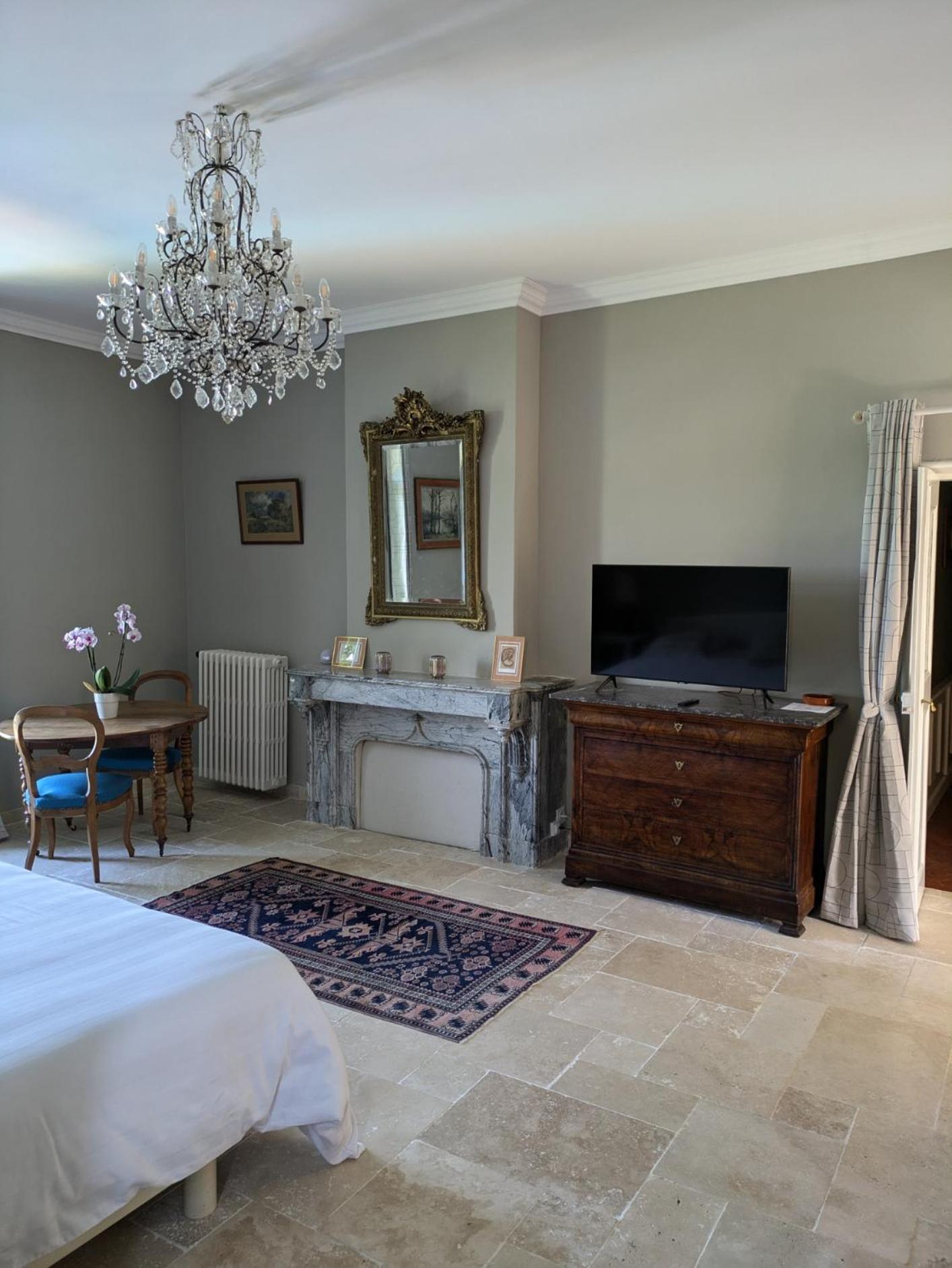 Le Domaine Du Soulier -Gite Et Chambres D'Hotes - La Maison Du Gardien Tornac Екстериор снимка